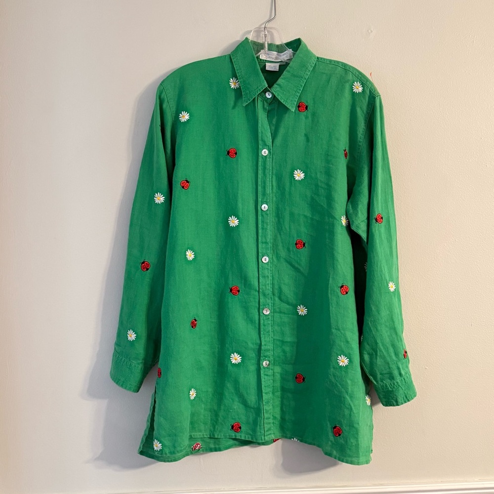 Casey Coleman 100% Linen Size M Green Button-Up Top Daisy and Ladybug Embroidery